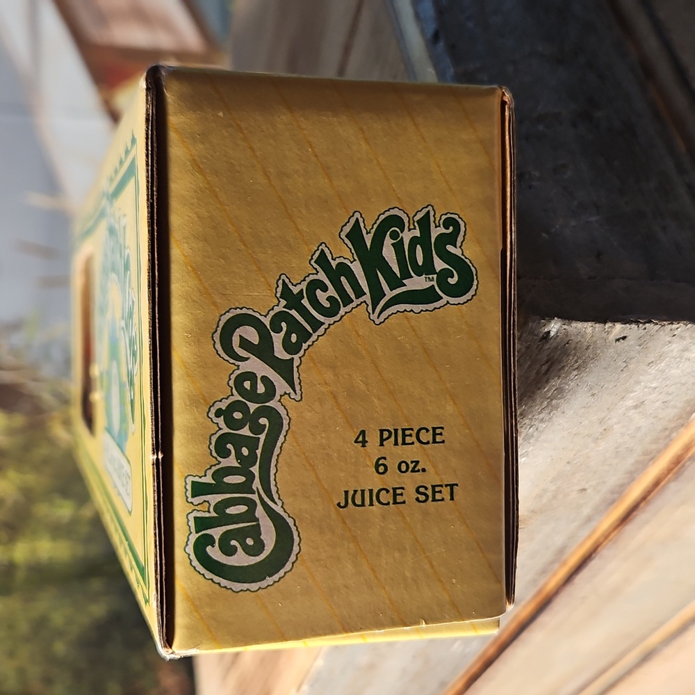 Cabbage Patch Kids Juice Set - Colorful Design - Picture 11 of 13